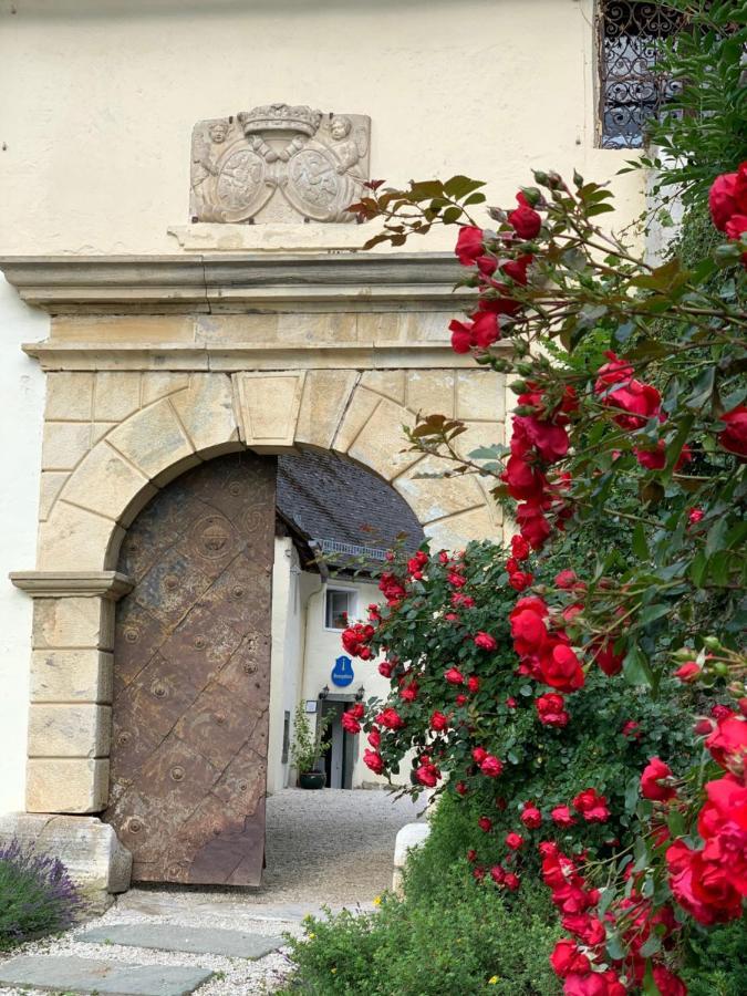 Schloss Moosburg Gaestehaus ภายนอก รูปภาพ