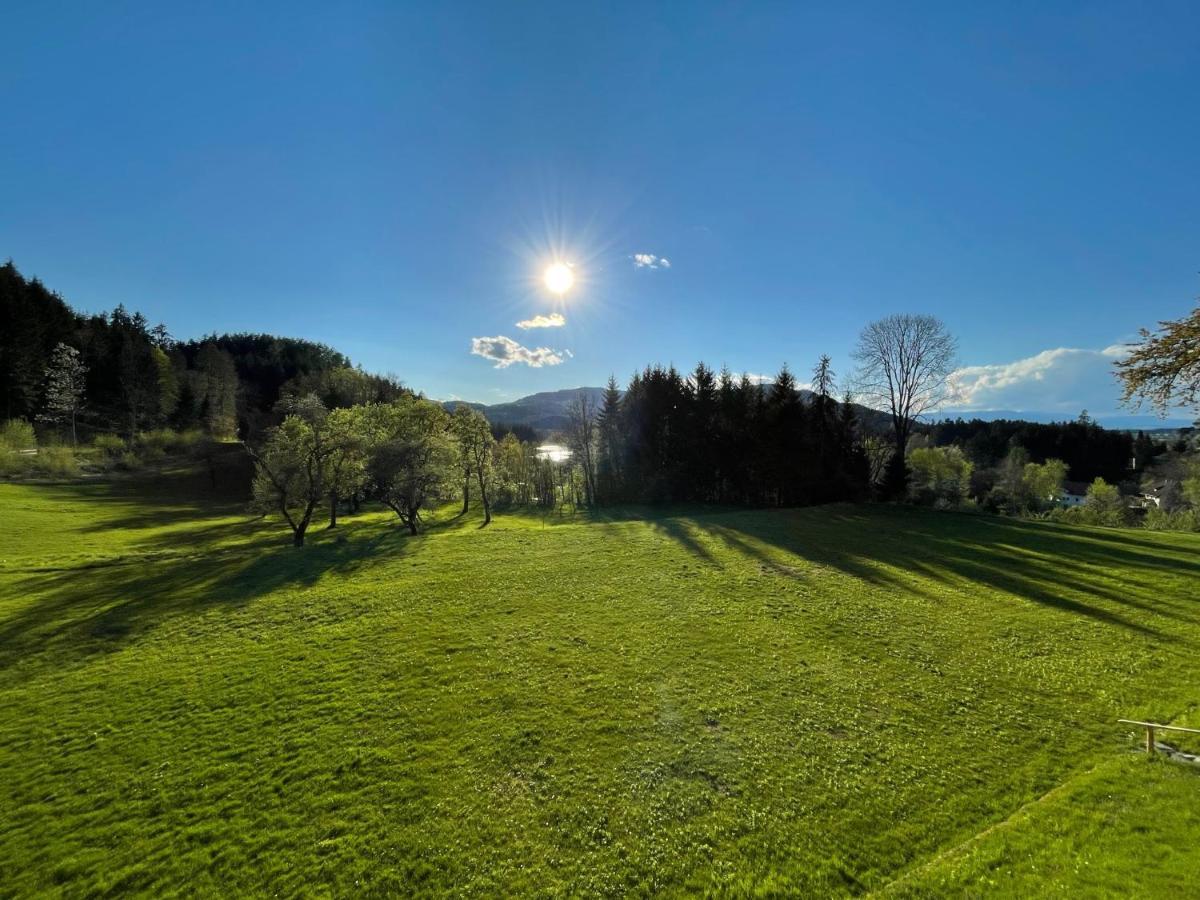 Schloss Moosburg Gaestehaus ภายนอก รูปภาพ