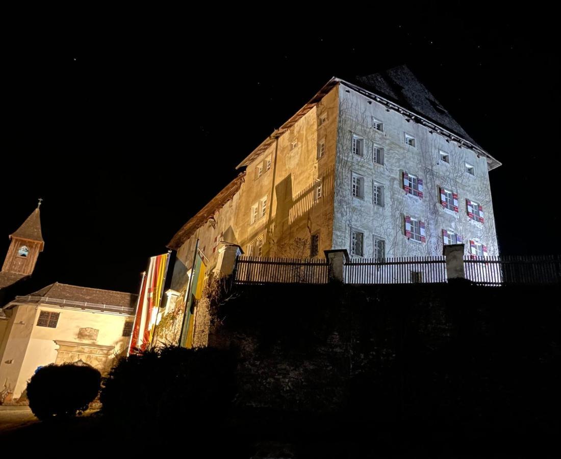 Schloss Moosburg Gaestehaus ภายนอก รูปภาพ