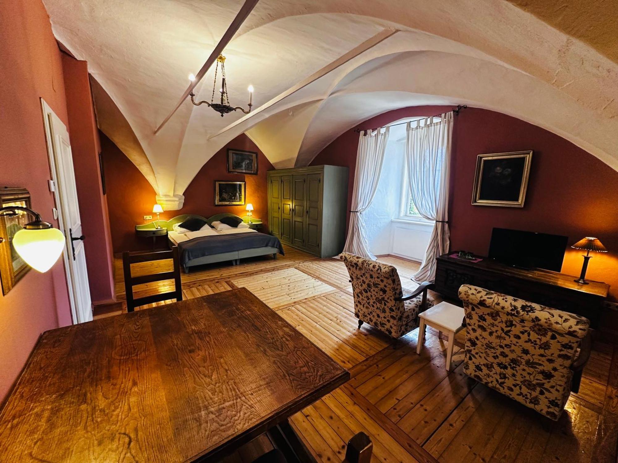 Schloss Moosburg Gaestehaus Hotel ภายนอก รูปภาพ