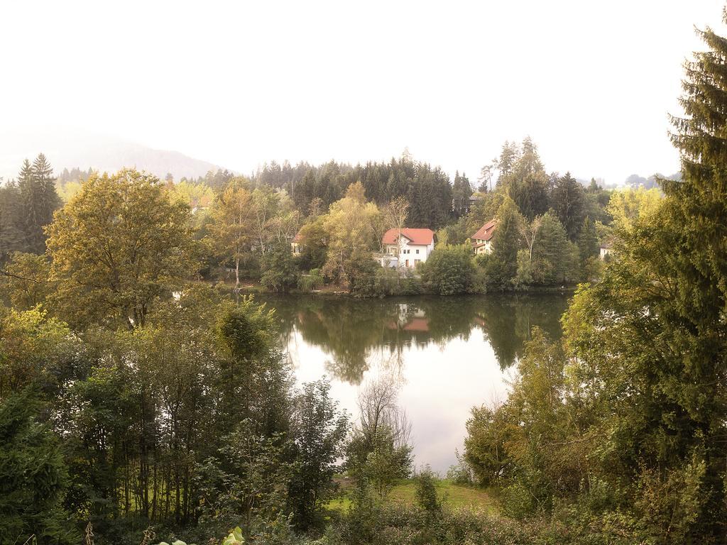 Schloss Moosburg Gaestehaus ภายนอก รูปภาพ